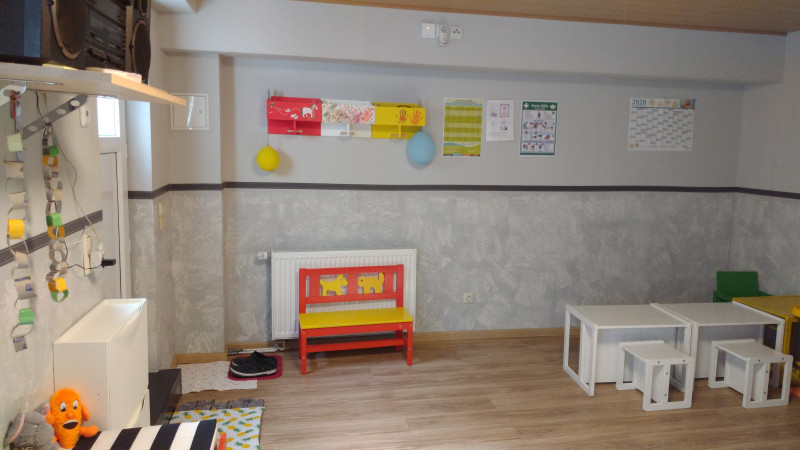 Garderobe und Essbereich